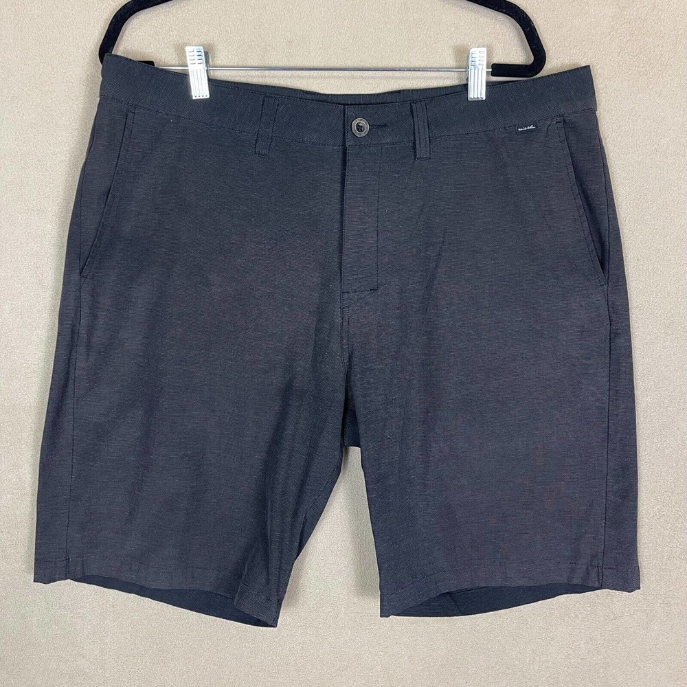 Travis Mathew Mens 38 Golf Shorts Gray Mid Rise Relaxed Fit